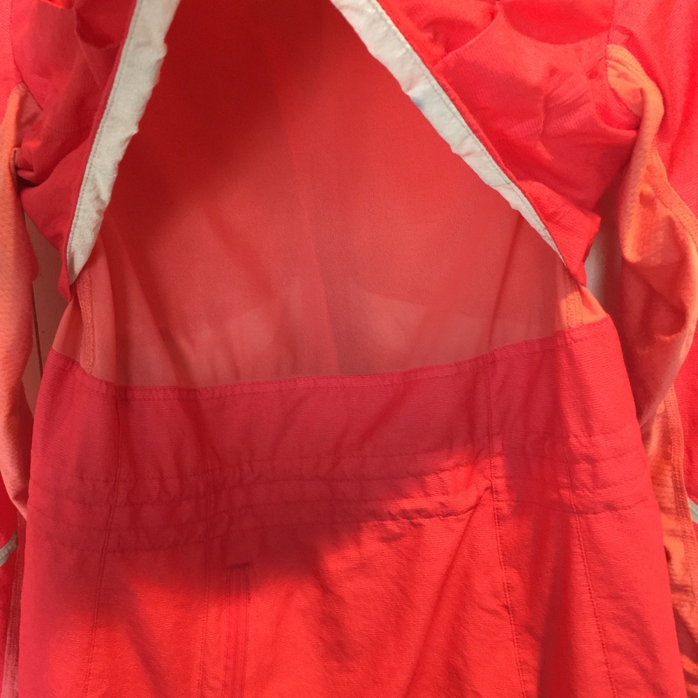 Lululemon Light Weight Jacket - image 7